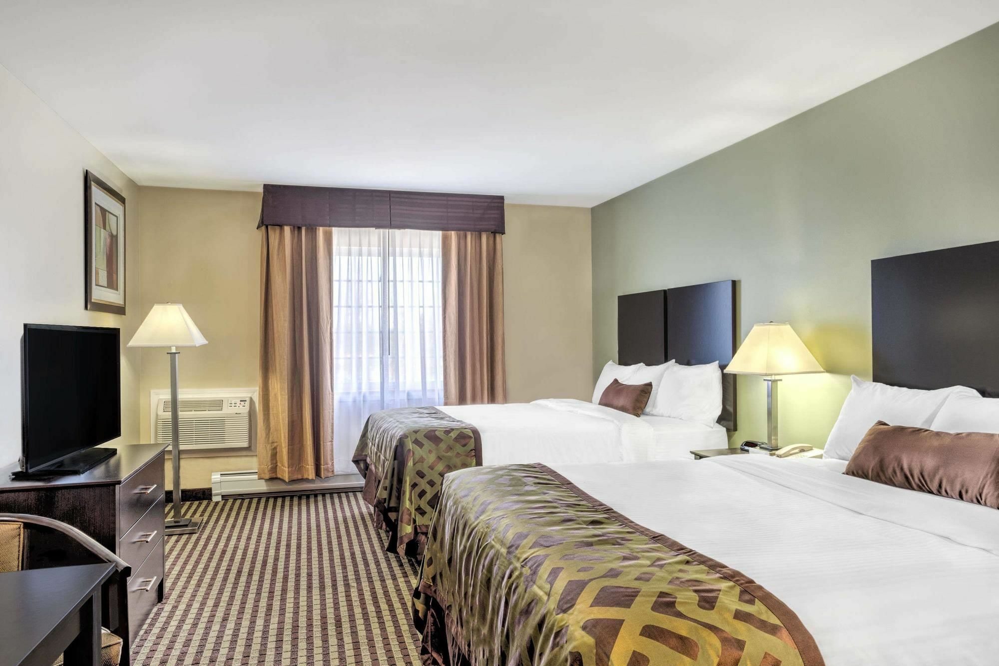 Отель Baymont By Wyndham Essex Burlington Area Экстерьер фото