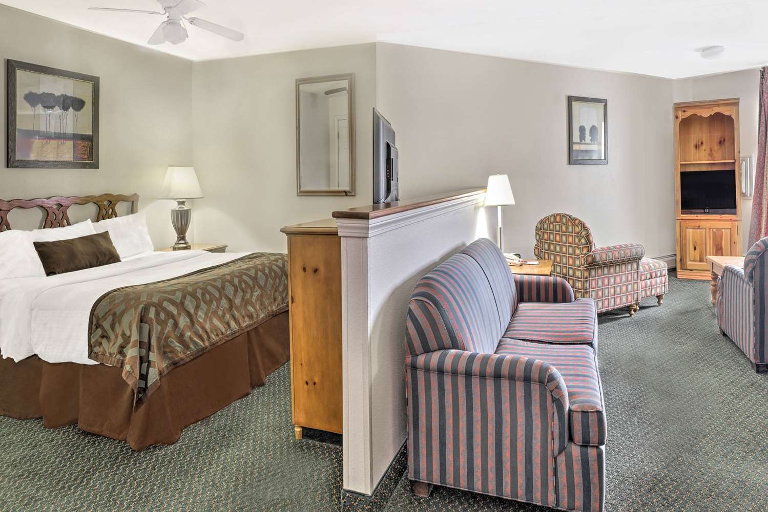 Отель Baymont By Wyndham Essex Burlington Area Экстерьер фото